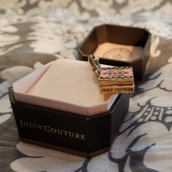 Juicy Couture pizza box charm - Picture 3 of 9
